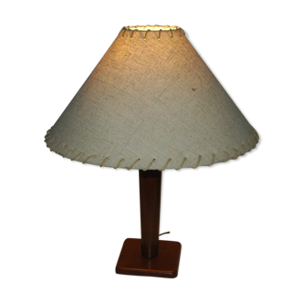 Lampe gainée de cuir