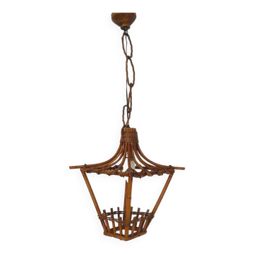 Lampe vintage en rotin, luminaire ancien osier à suspendre