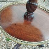 Table de chevet, table d'appoint ancienne style Louis XVI en bois et plateau en marbre