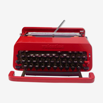 Machine à écrire Valentine, icone Pop du design design E.Sottsass/Olivetti