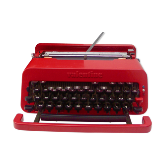 Machine à écrire Valentine, icone Pop du design design E.Sottsass/Olivetti