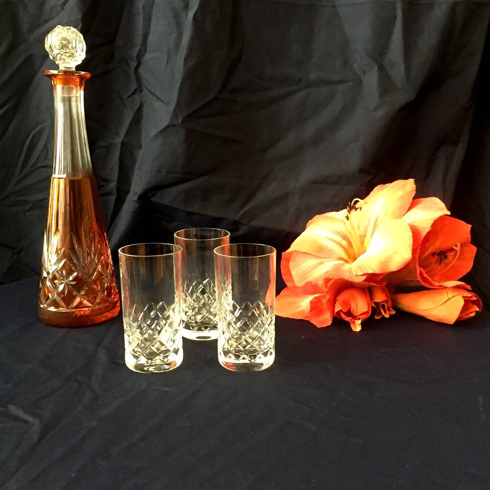 Set of 3 cross-cut crystal liqueur glasses