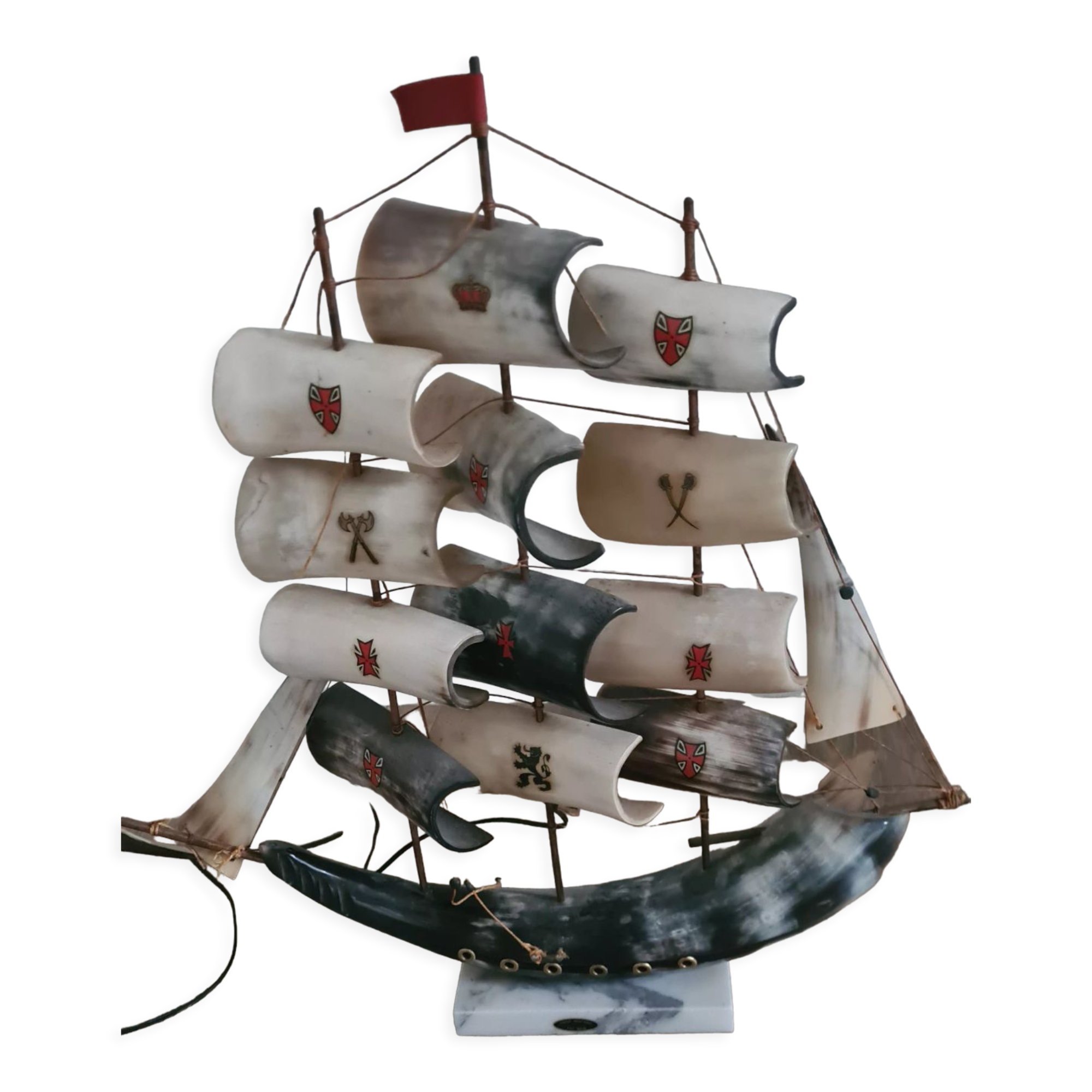 Bovine horn boat lamp