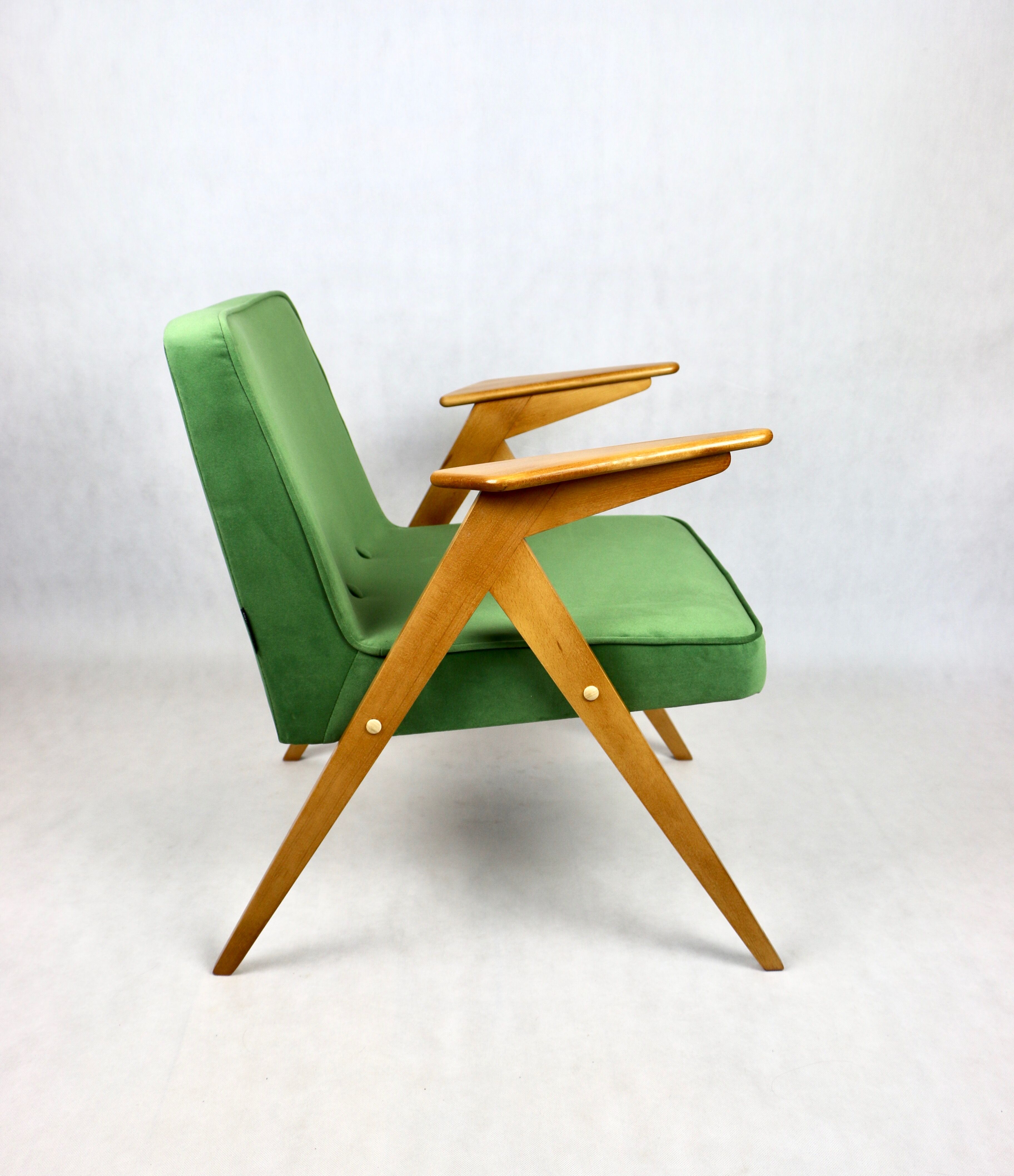 Fauteuil Bunny par Józef Chierowski, années 1970