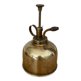 Brass plant mist