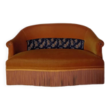 Mustard velvet 2-seater toad sofa