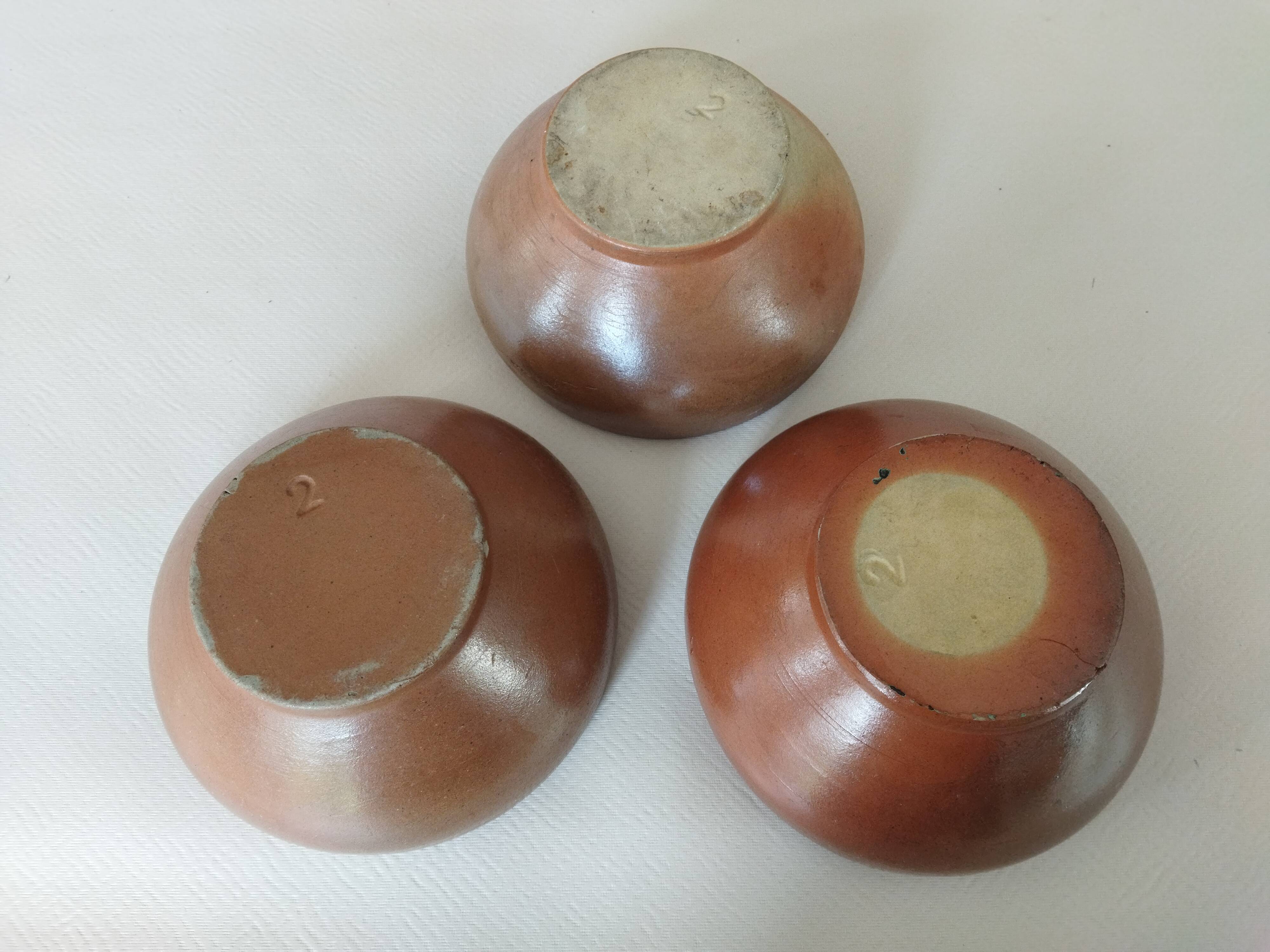 3 stoneware bowls size 2