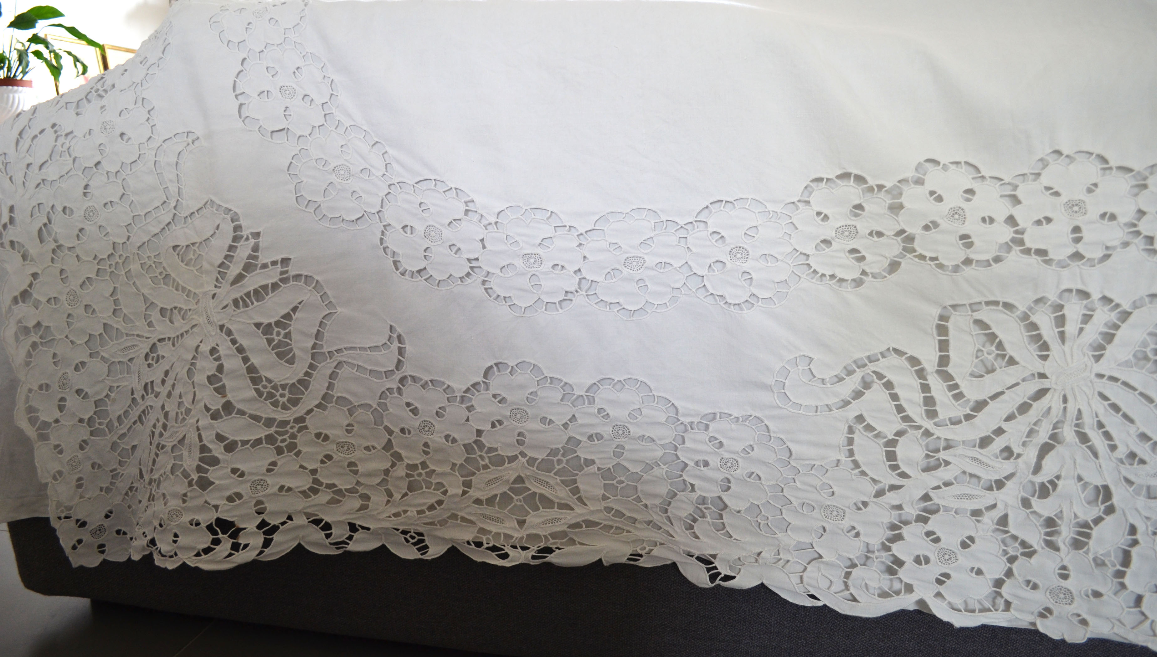 Antique linen sheet embroidery richelieu