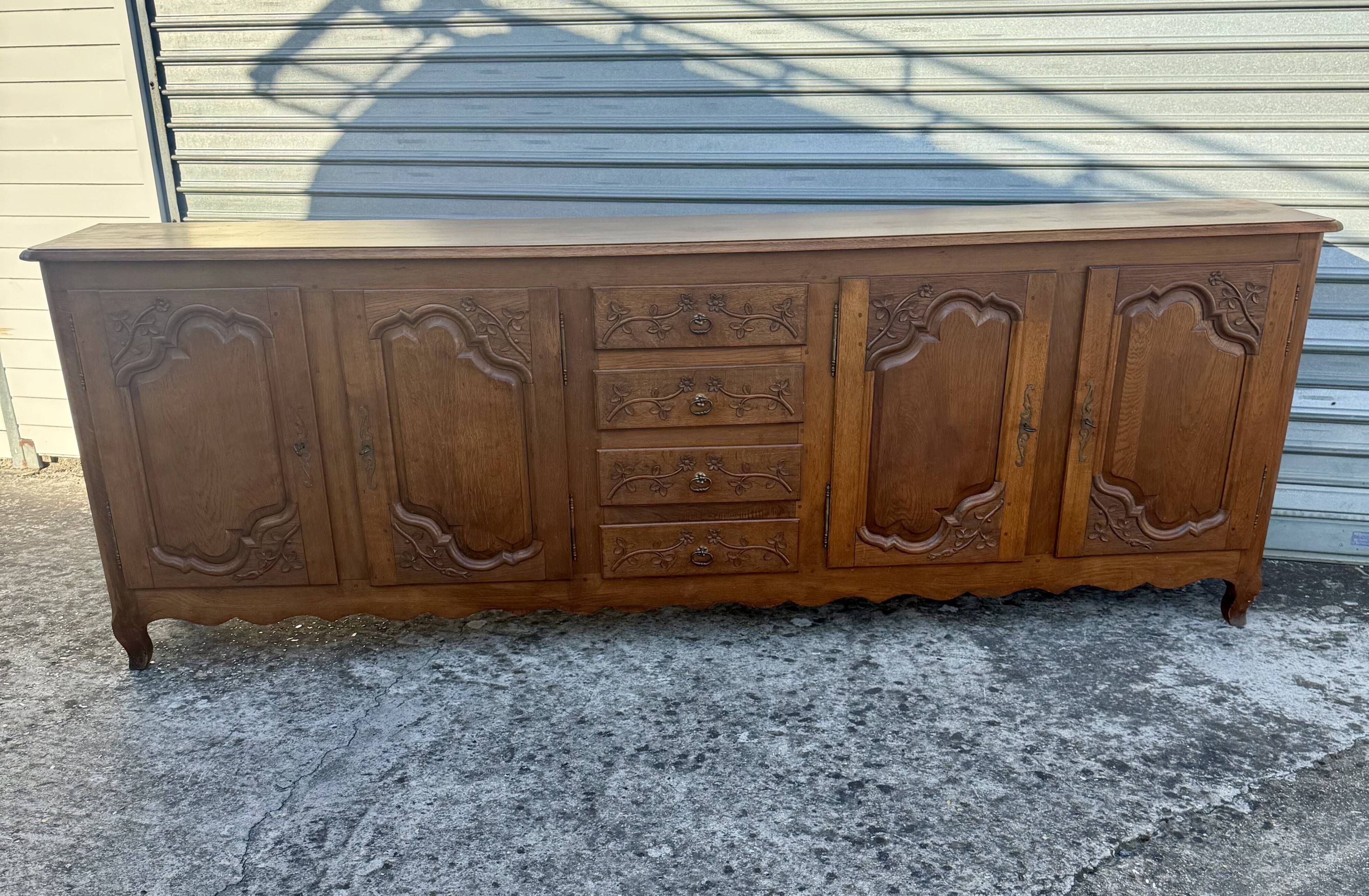 Picard enfilade in Louis XV style made of solid oak.