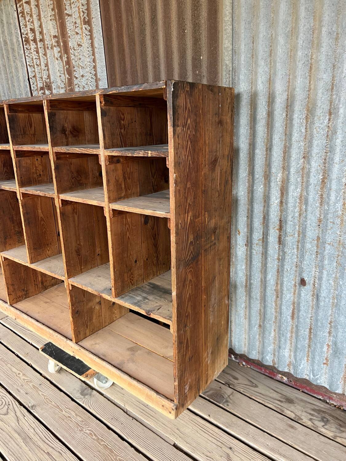 Ancien casier d’atelier