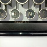 Underwood No. 5 of 1911 typewriter - Standard - Champion