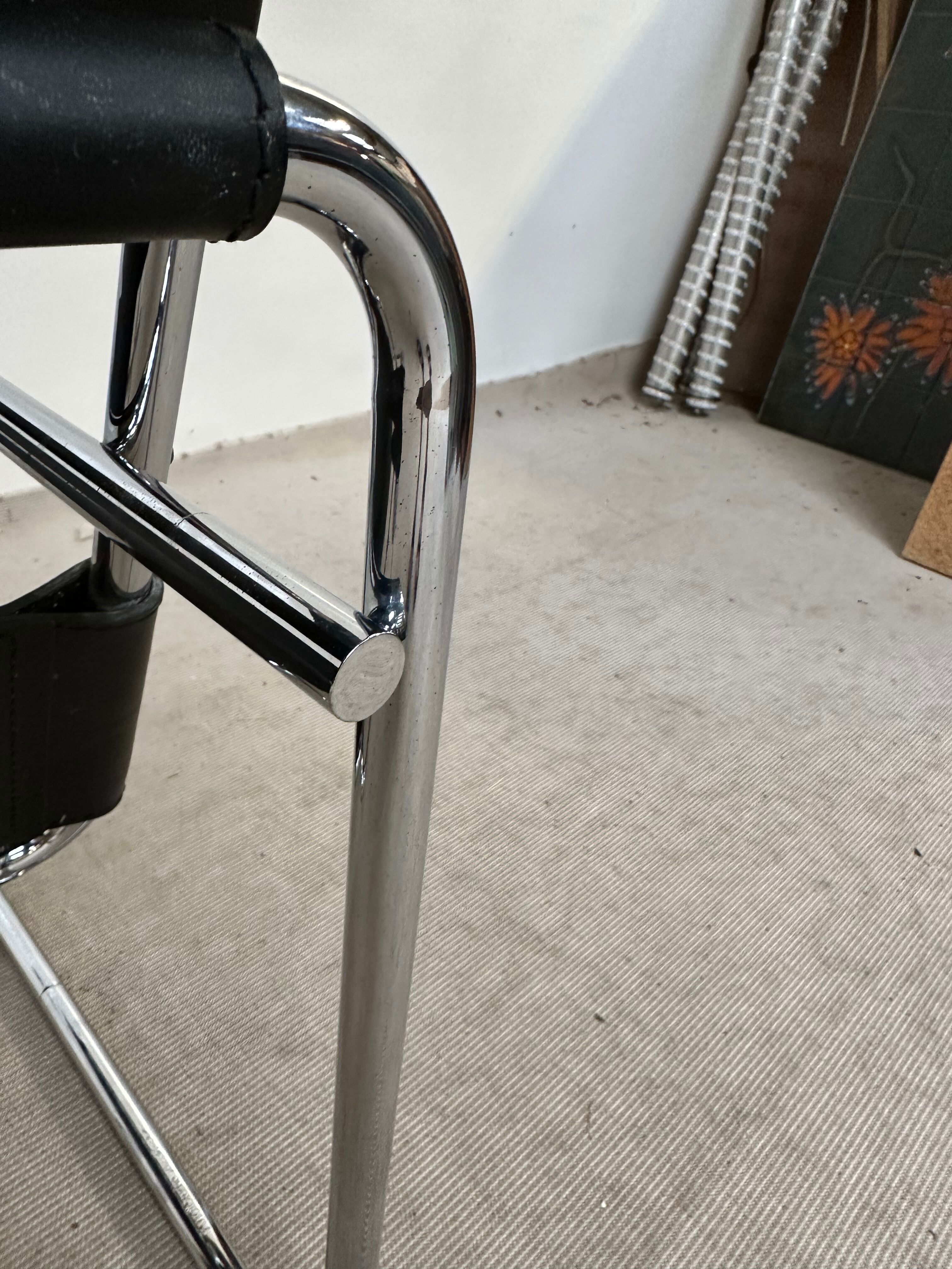 Knoll Wassily B3 chair Marcel Breuer
