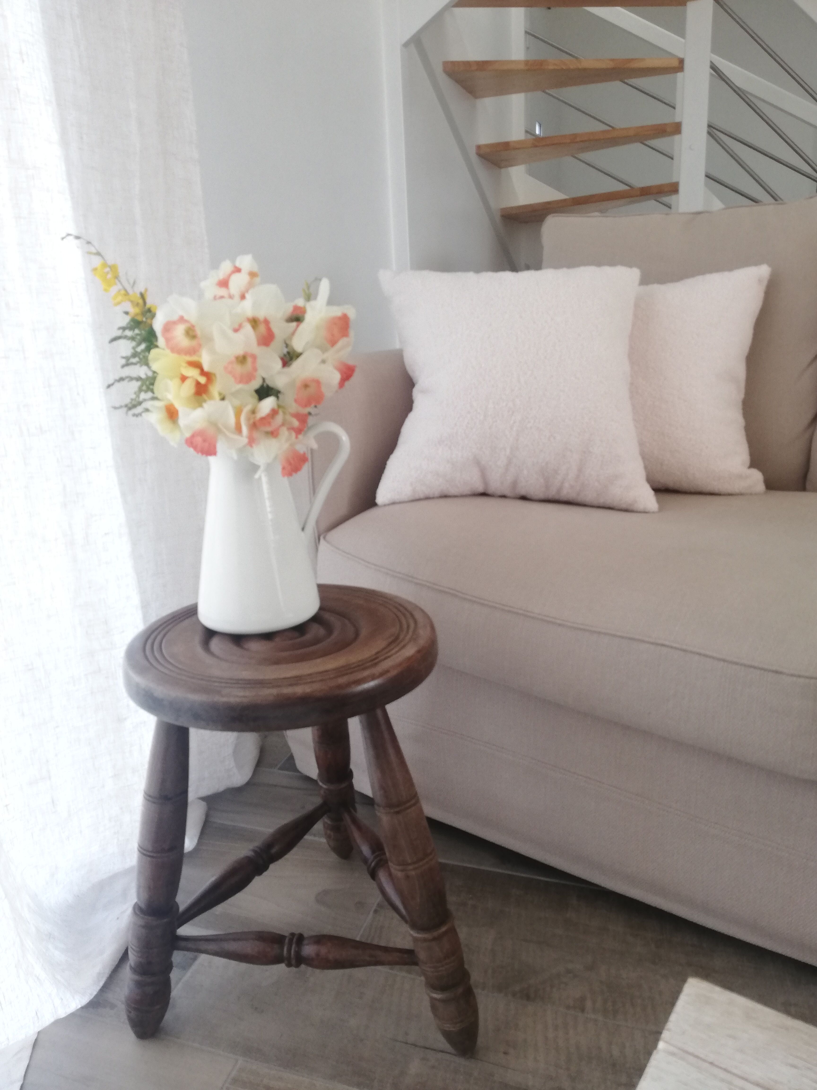 Vintage tripod stool