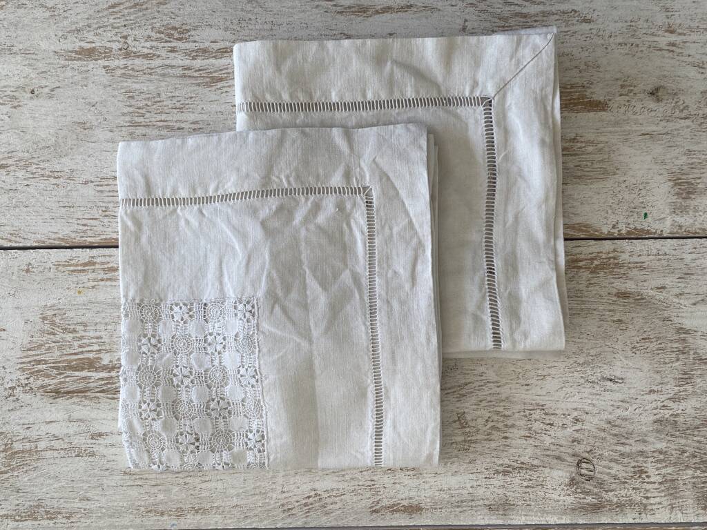 Set of 2 antique hand-embroidered tablecloths - 63x60 cm - Linen