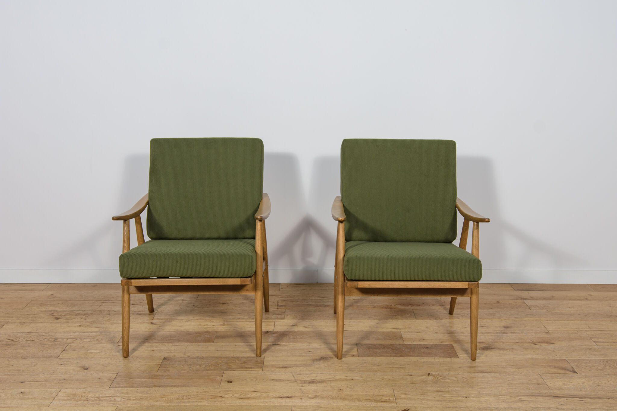 Mid-Century Modern Armchairs from TON, Czechoslovakia, 1960s, Set of 2