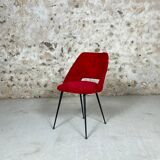 Red moumoute chair