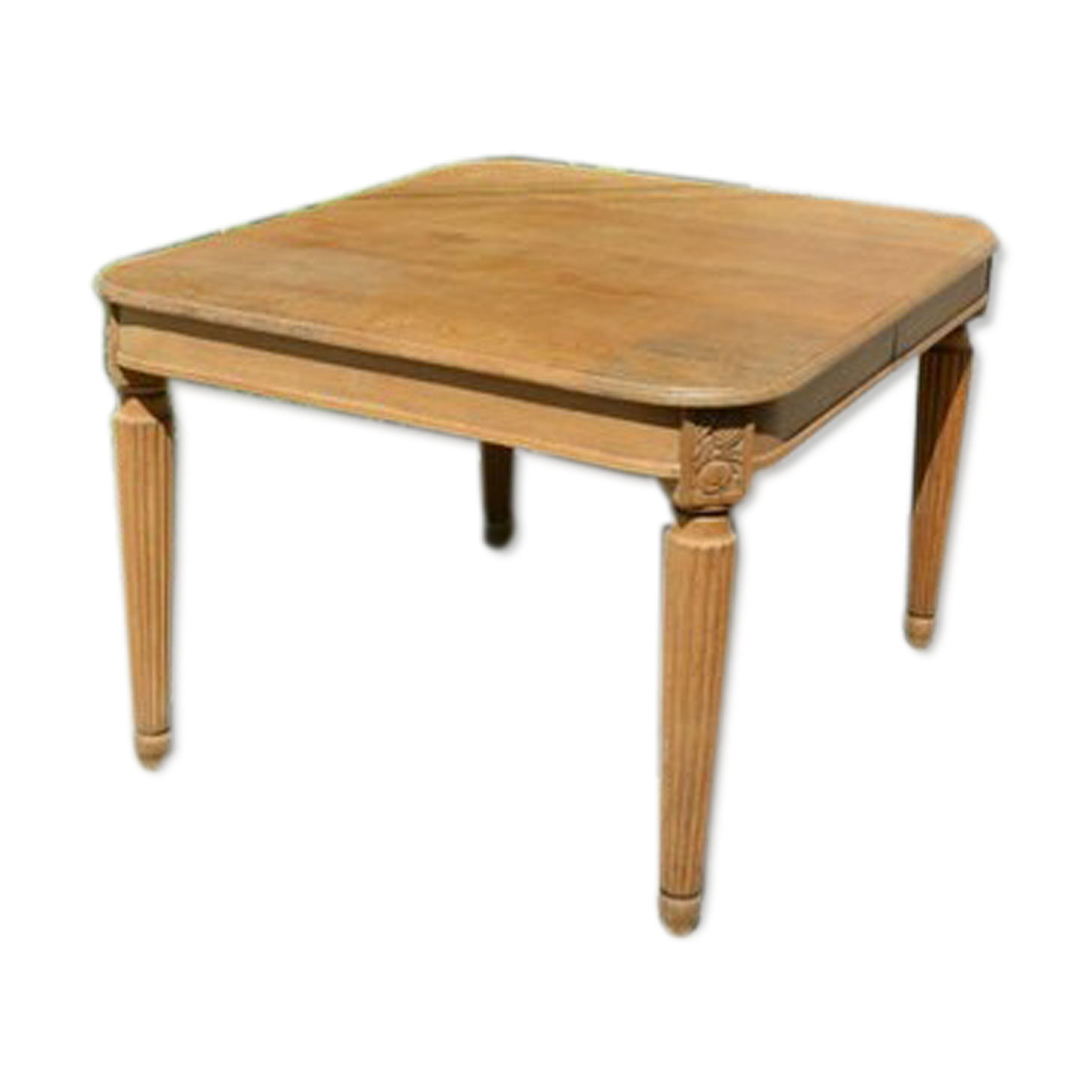 Table for dining with extension