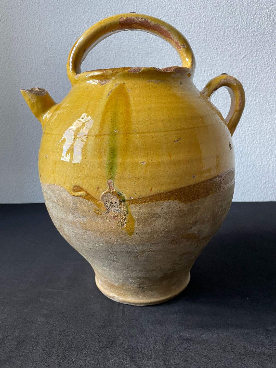 Cruche gargoulette chevrette en terre cuite jaune vernissé XIX eme siècle
