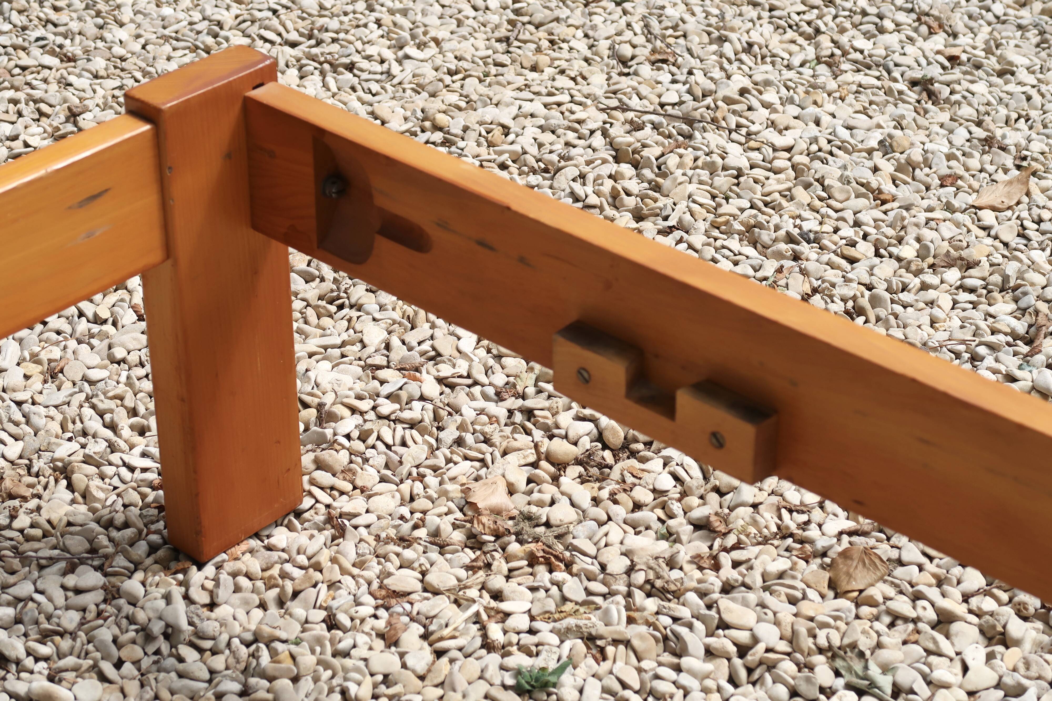 Single bed or pine bench by Roland Haeusler for Regain 1970s