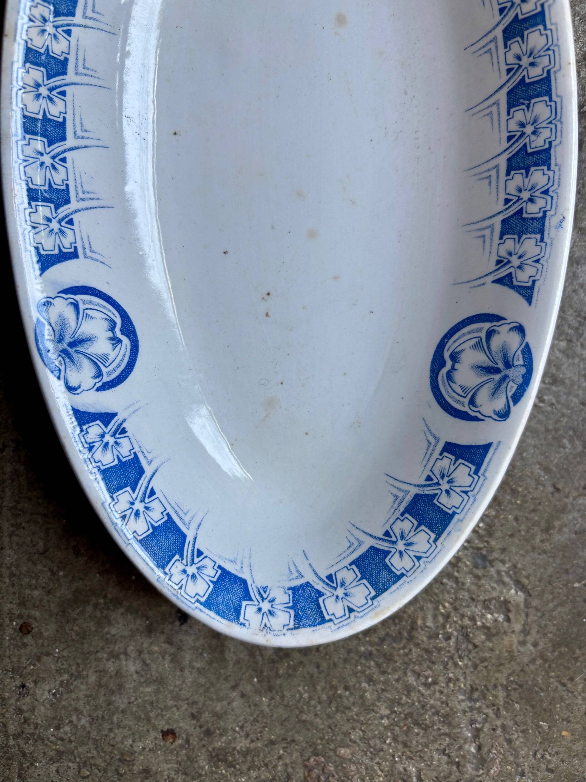 Lunéville ironware dish, "Luciole" service
