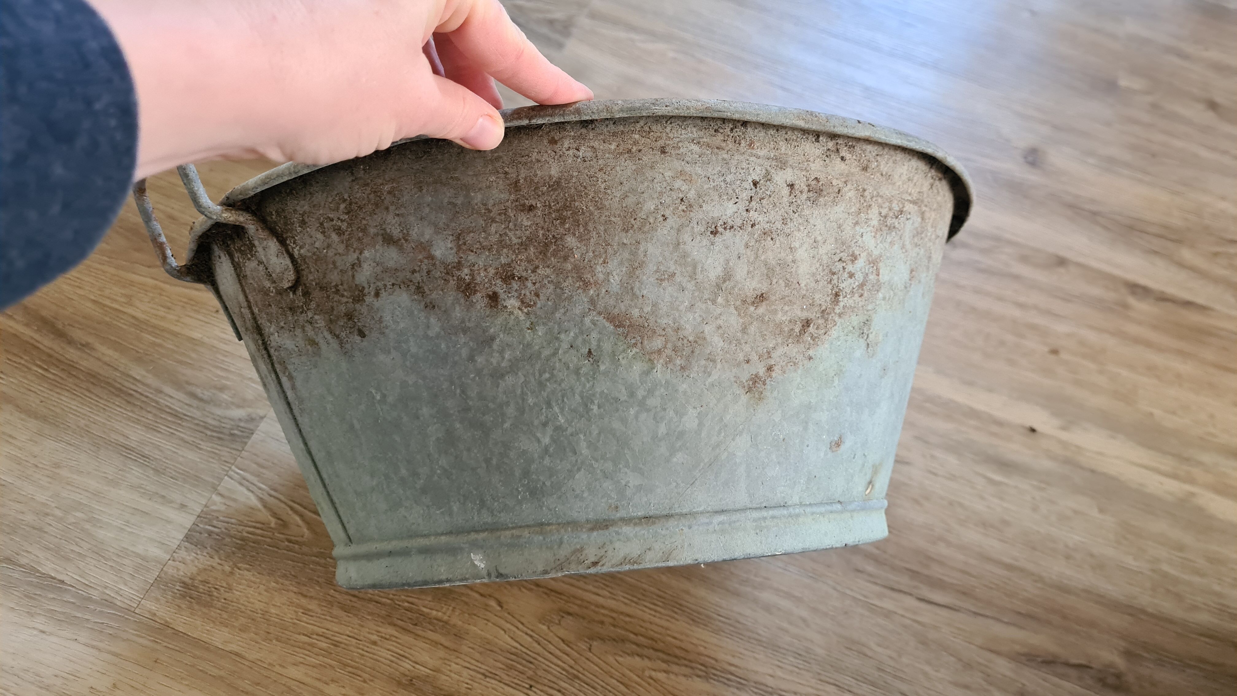 Old zinc basin diameter 44 cm