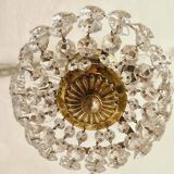 Plafonnier en cristal et laiton. Espagne, années 1950.