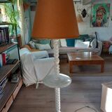 Floor lamp with tray and jute lampshade