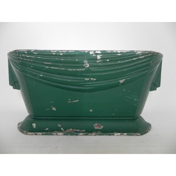 Garden Art Deco cast iron cauldron