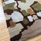 Zirrus rug with 1970s camouflage patterns