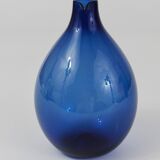 Glass vase signed Bleu Timo Sarpaneva Pullo Oiseau, Iittala, Finland, 1950s