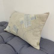 Coussin artisanal en toile ancienne style Kilim