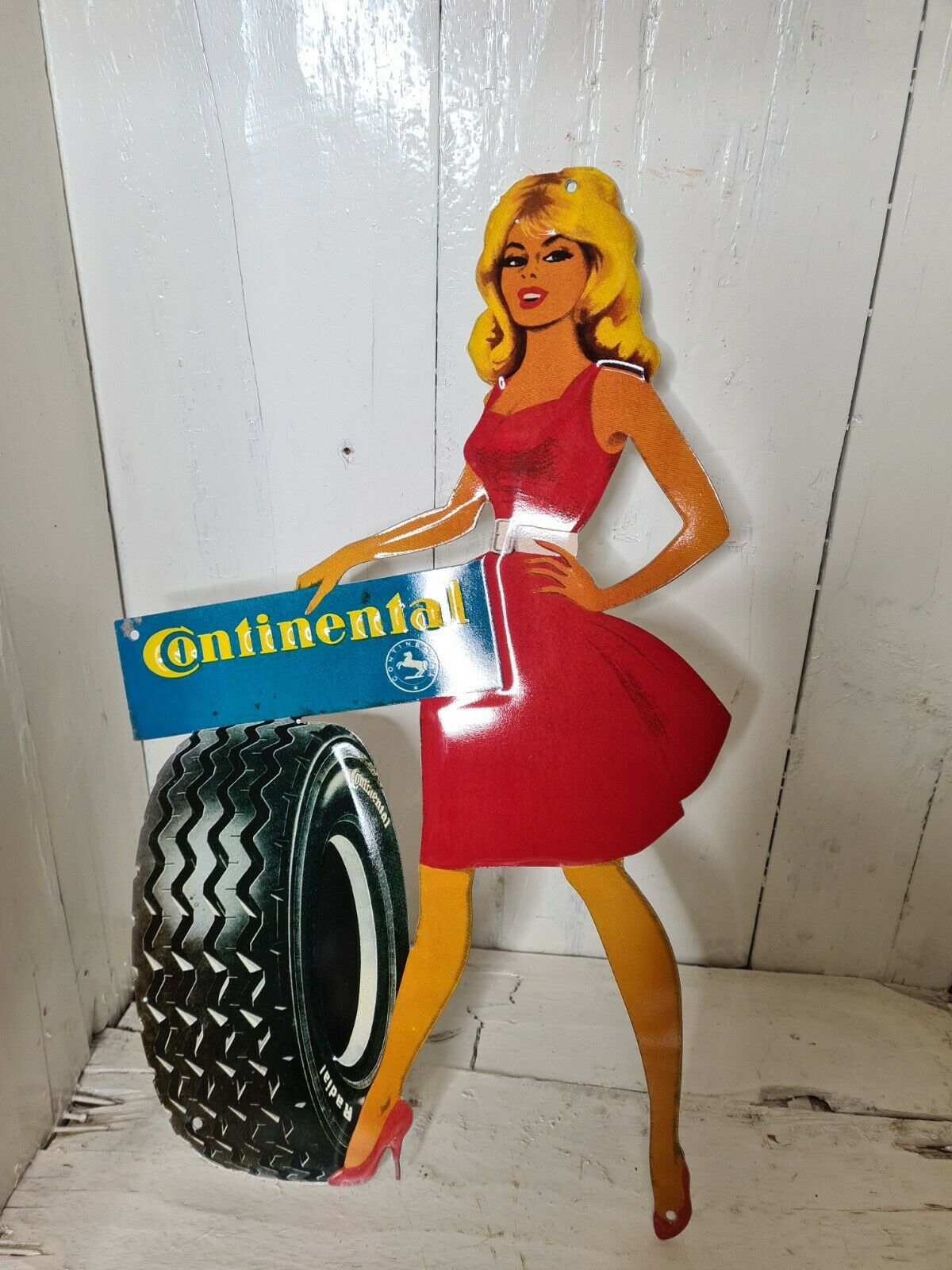 Continental advertising pin up