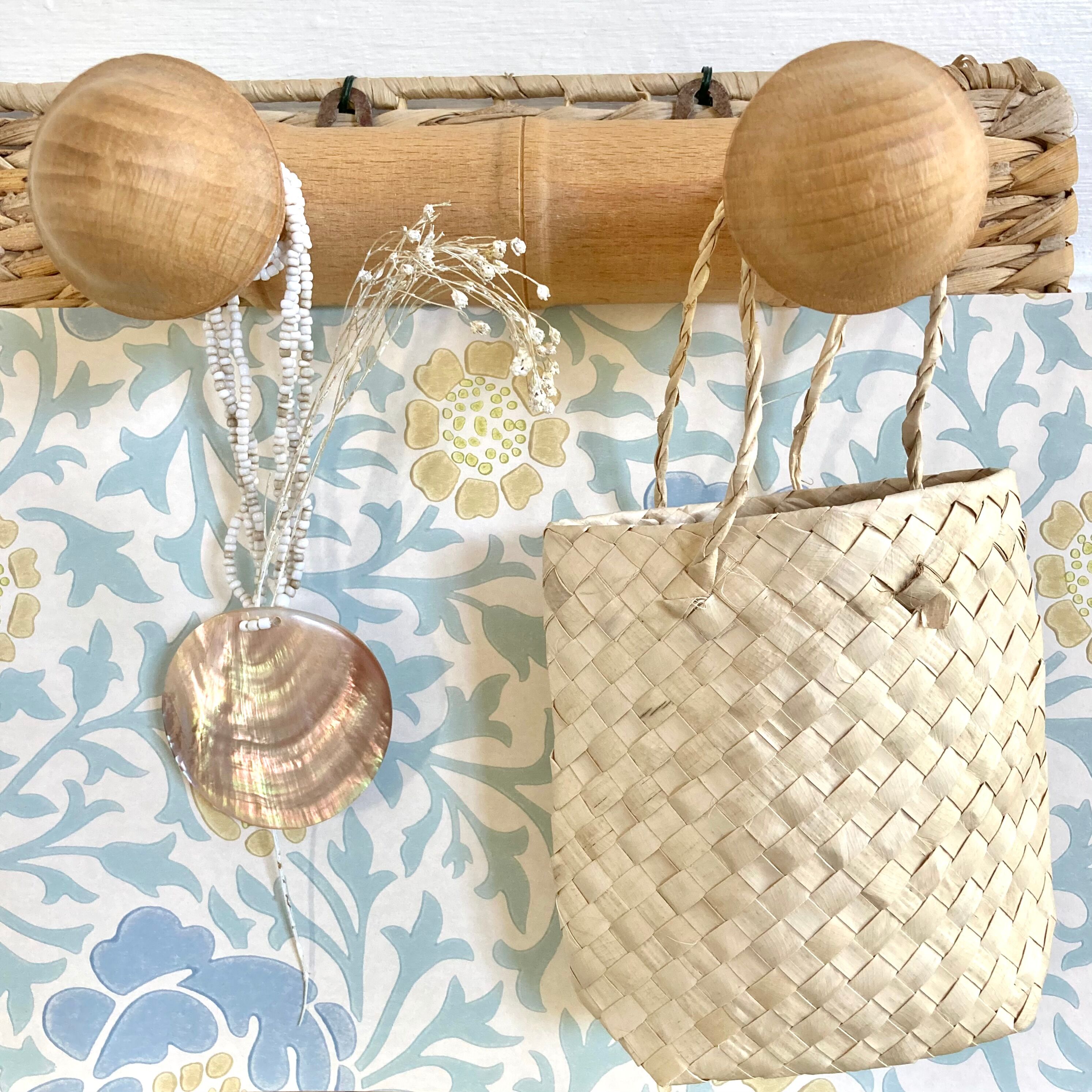 Patère porte-manteau mural en bois brut