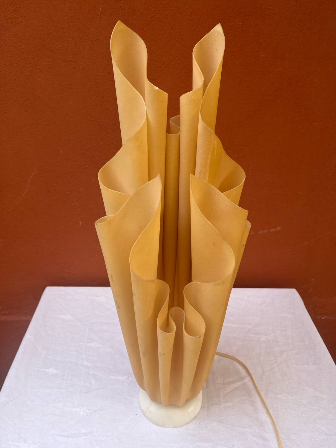 Lampe plastique drapé