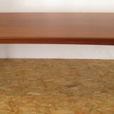 Longue table basse en teck