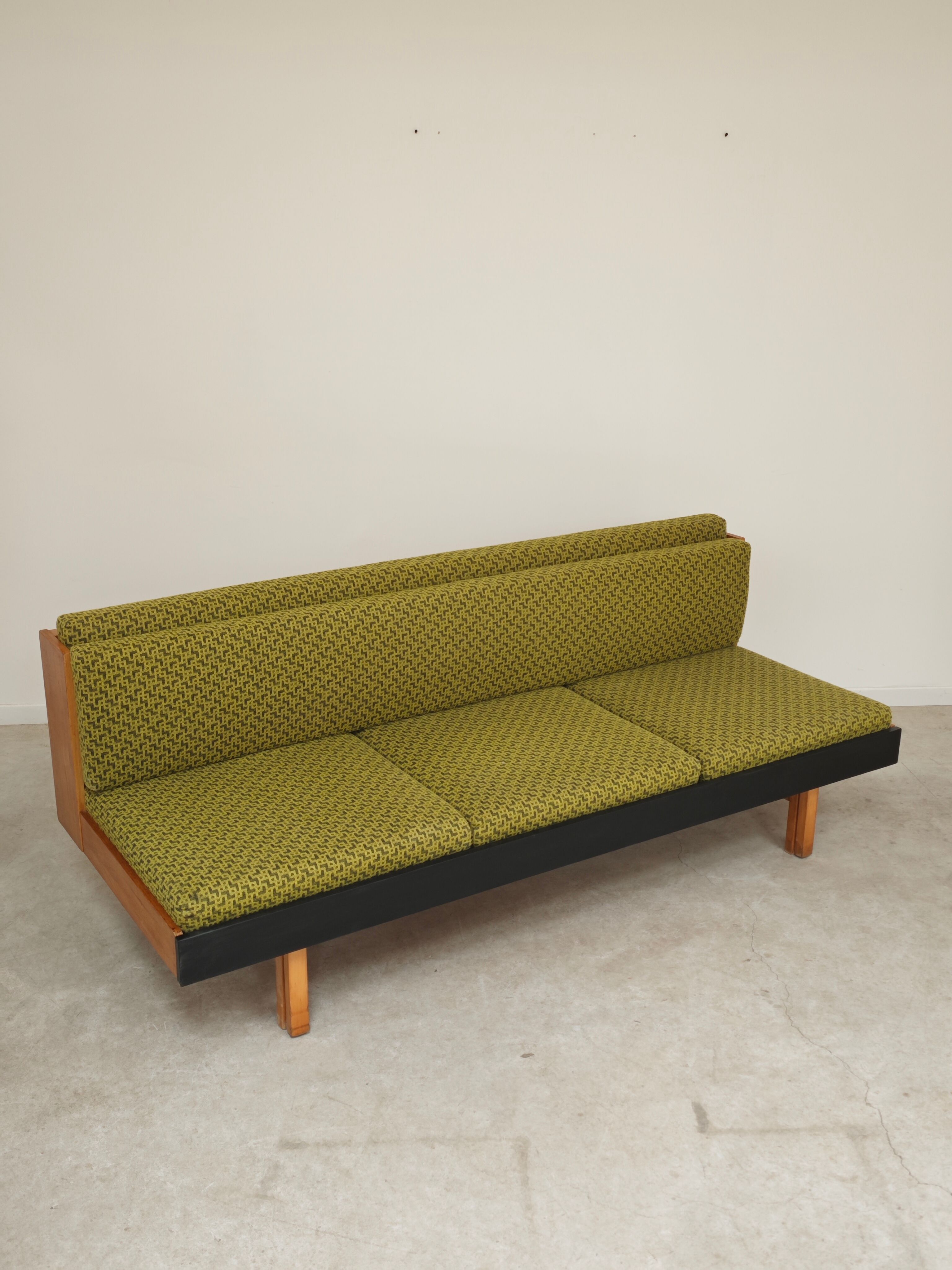 Green folding bench / Sofa  
Drevotvar Czechoslovakia 1960