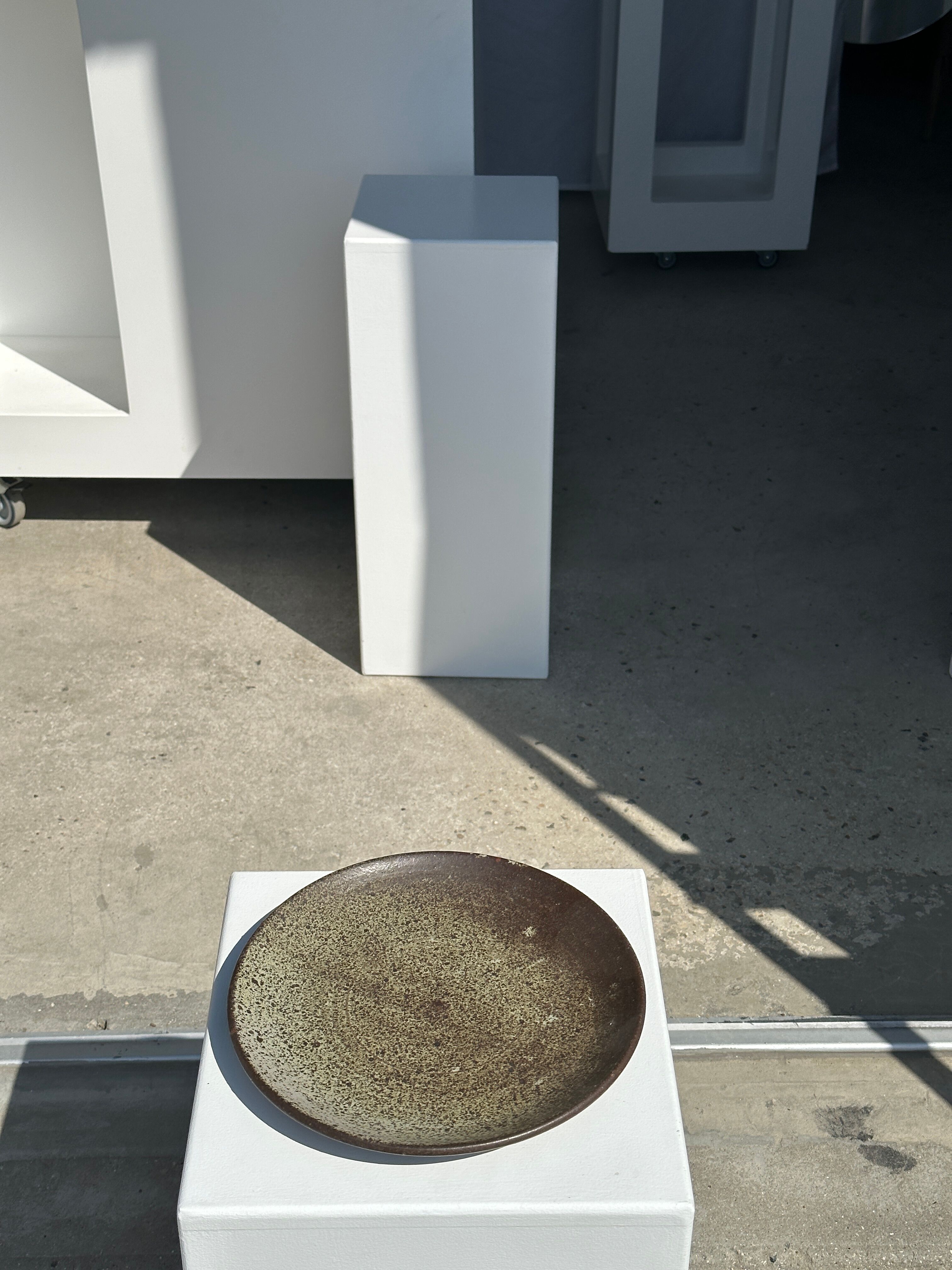 Indonesian green ceramic dish D:26.5