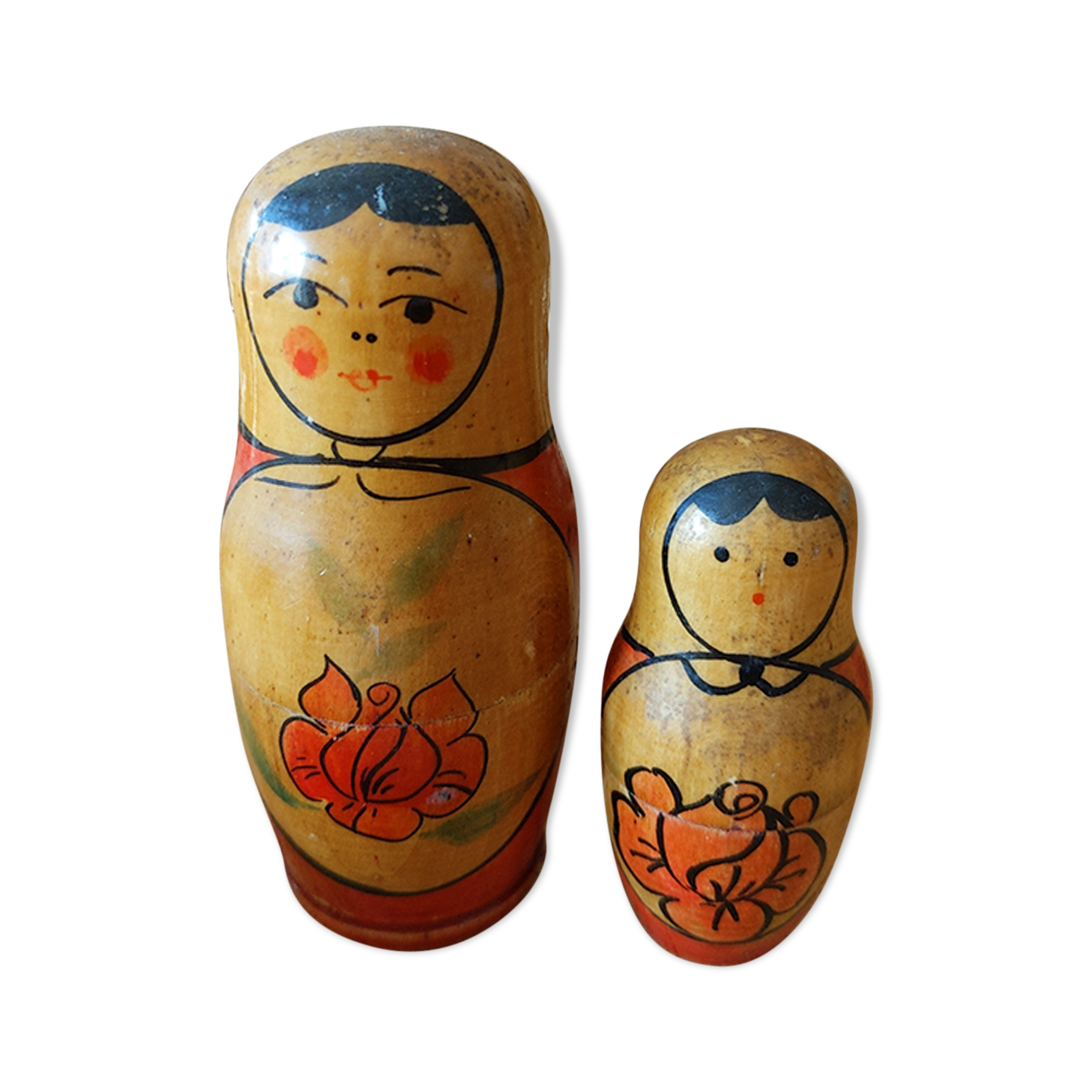 Duo of vintage vintage Russian dolls matryoshka wood