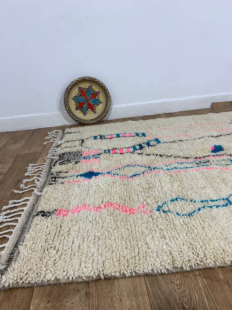 Handmade Moroccan Berber rug 260 x 150 cm
