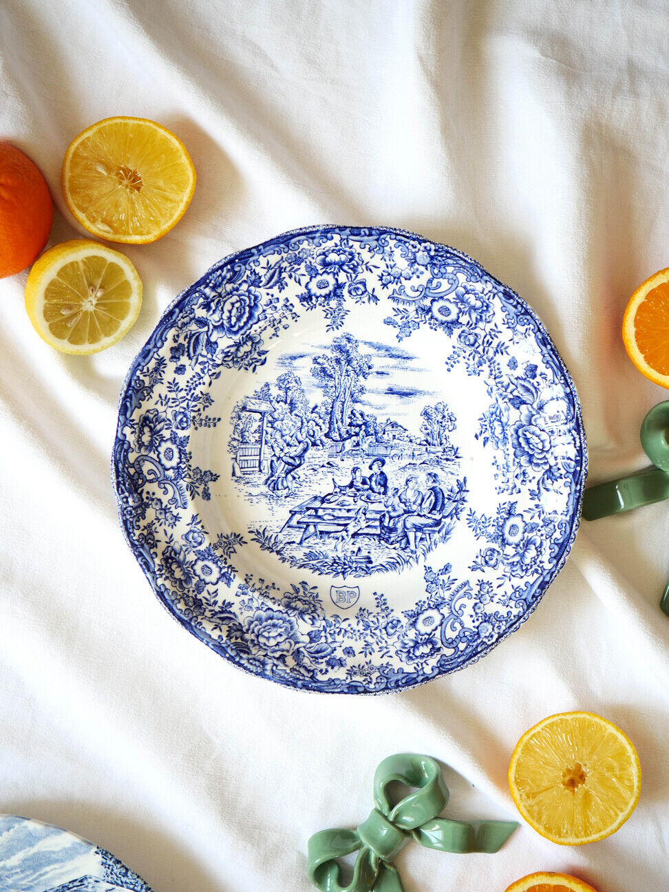 Hollow plate english style