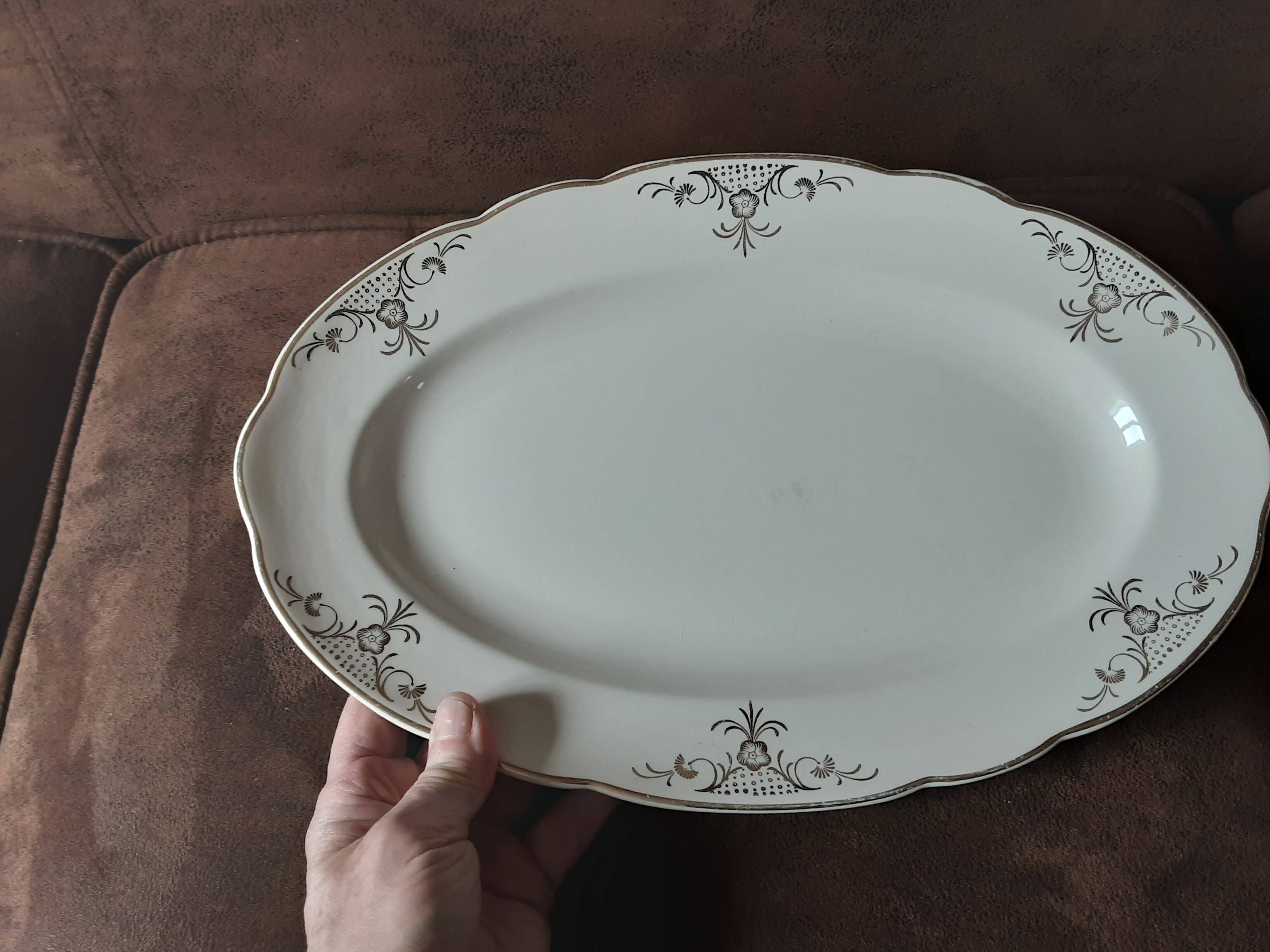Willeroy and Boch oval dish