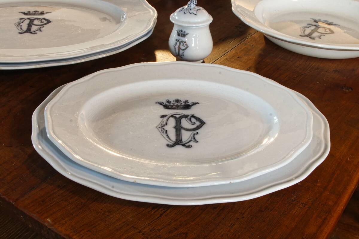 English earthenware service, CP monogram, ducal crown, 109 pieces
