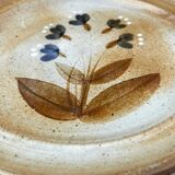 16 Flat plates in flowered marsh stoneware