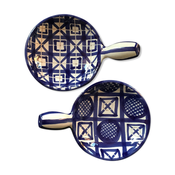 Pair of blue decorated fondue pots