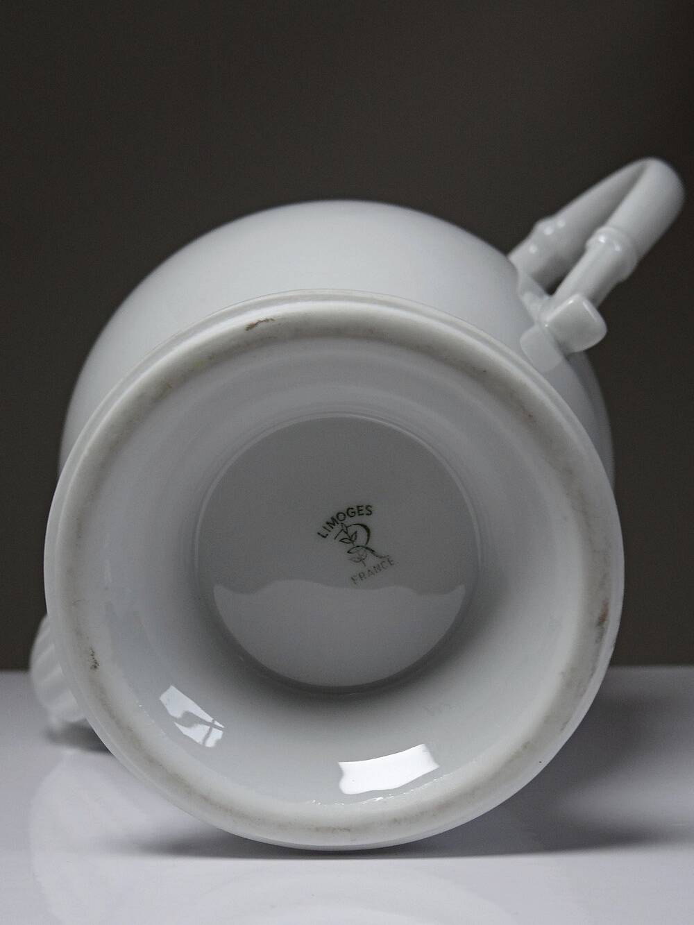 "Eagle" teapot, very fine white porcelain from Limoges by Raynaud, 1970s