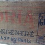 Old wooden box "regilait"