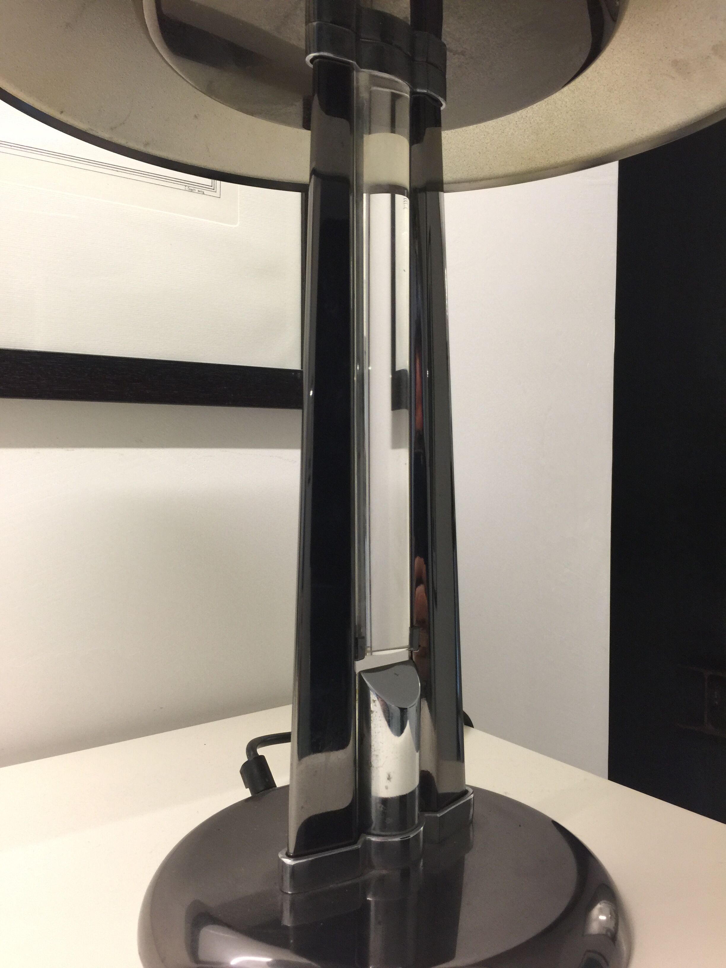 Rare Signed Italian vintage table lamp by Oscar Torlasco for Stilkronen. 1970s