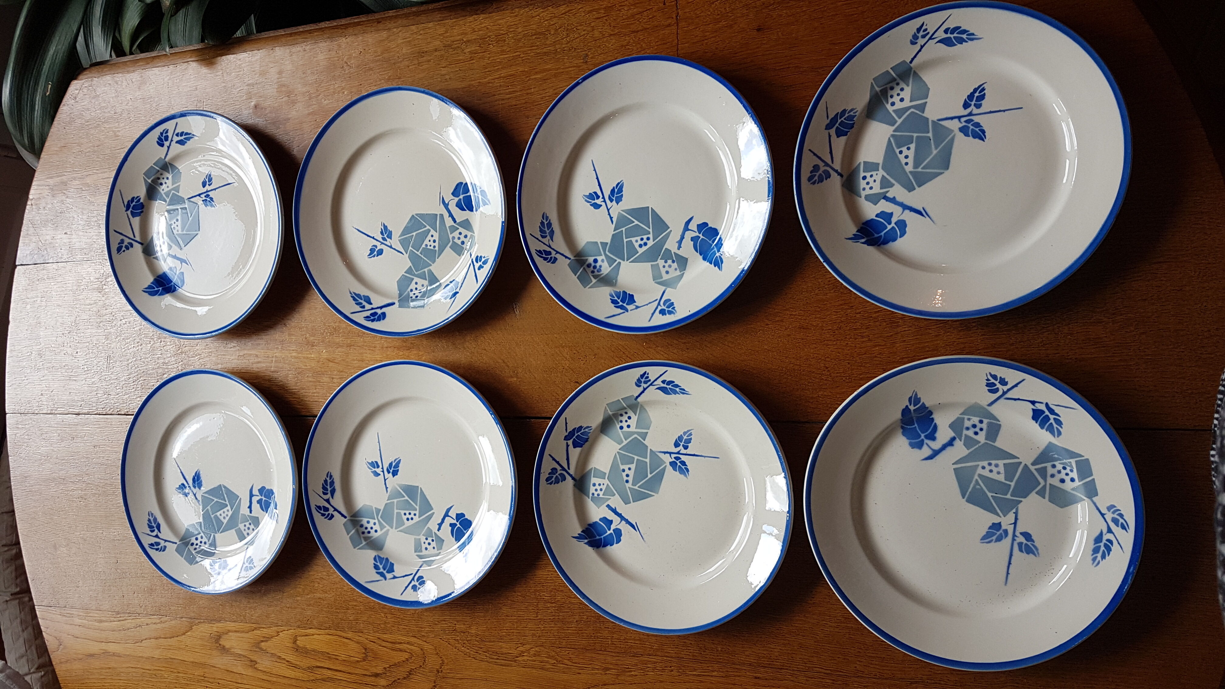 Service de table en faïence de Luneville bleu