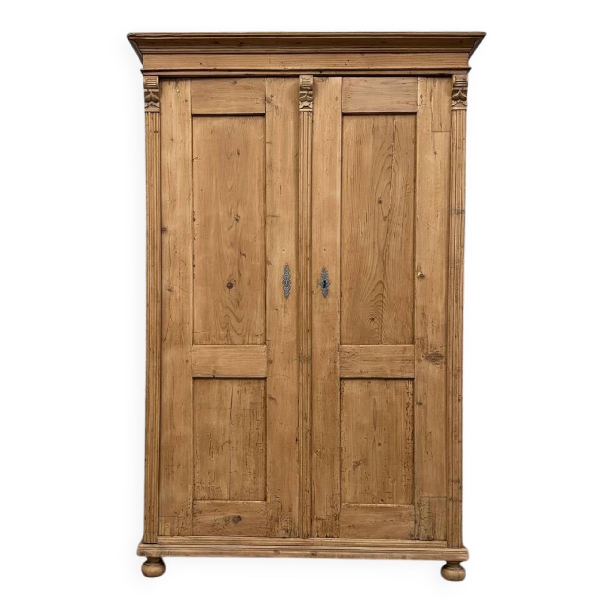 Large English wardrobe in solid pine (renovated)