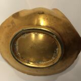 Empty gilded bronze pocket in the shape of a shell